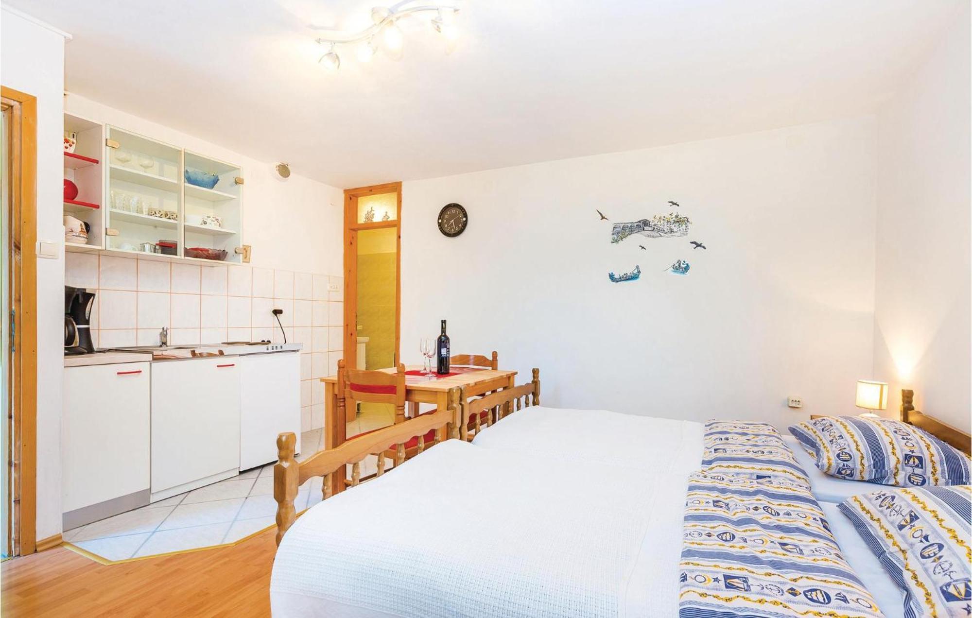 Stunning Apartment In Bakar With Kitchen Luaran gambar